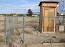 Example of how not to lock a gate